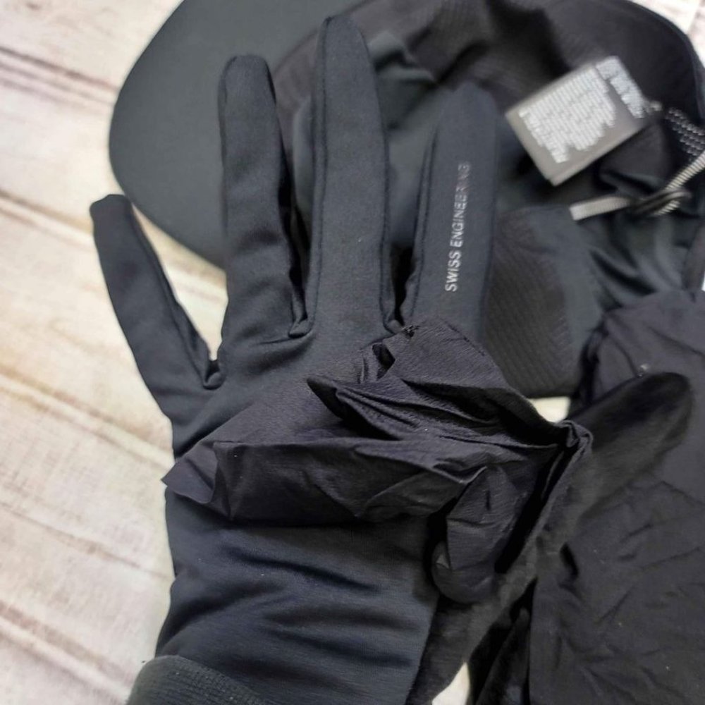 Zero Cap Running Hat And Weather Gloves By On - image 6